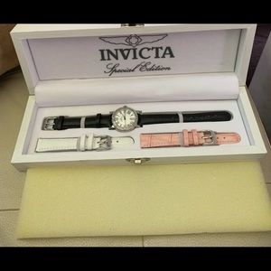 INVICTA Special Edition 3 Leather band set watch